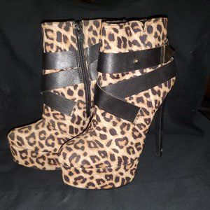 Womens Leopard Booties